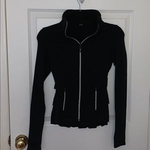 Lululemon jacket small.